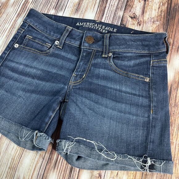 American Eagle SUPER STRETCH Size 2 Low Rise Jean Denim Cut Off Shorts 28x4.5 - Picture 2 of 10